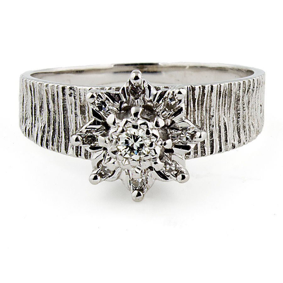 18ct White Gold Diamond Cluster Ring Size M